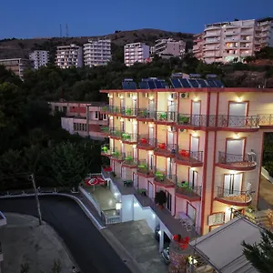 Unico Apartamento Sarandë