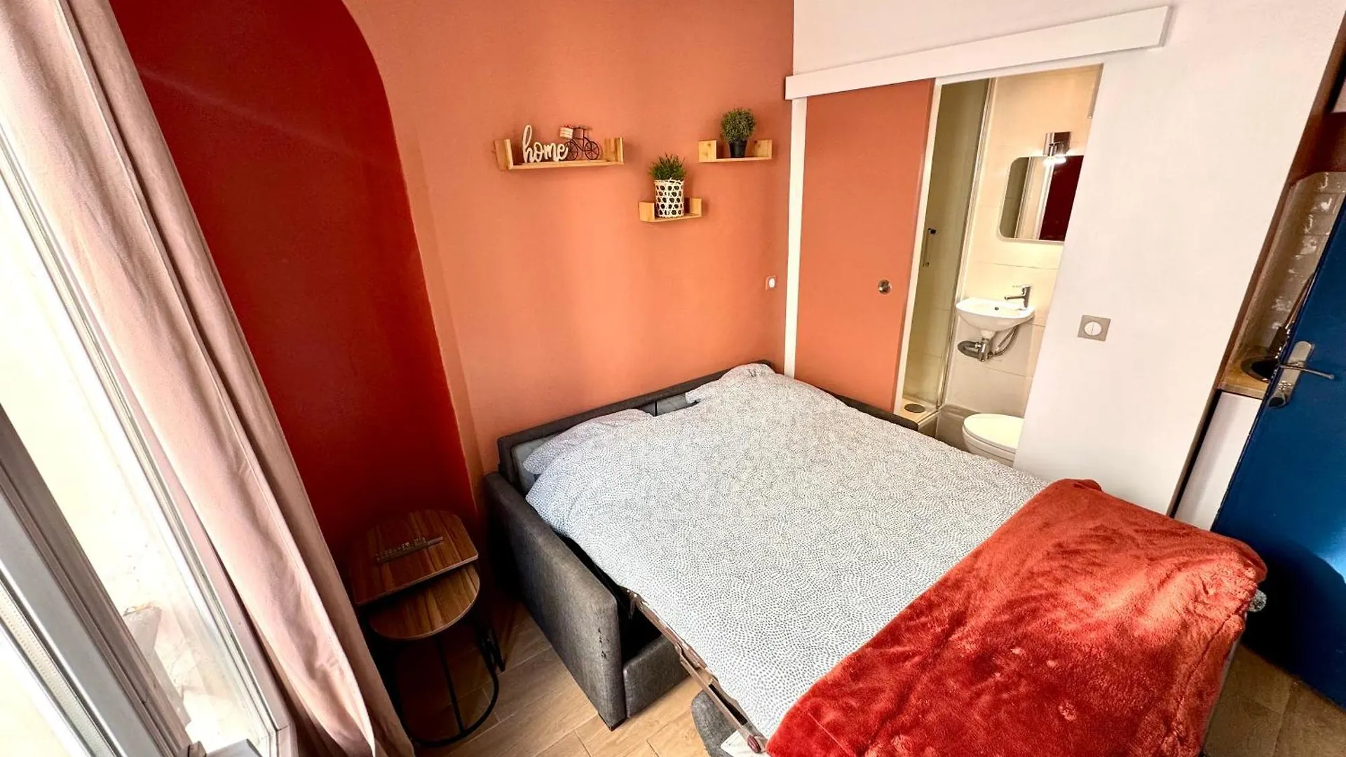 Home Sweet Home Pigalle Montmartre Paris 0*,  France